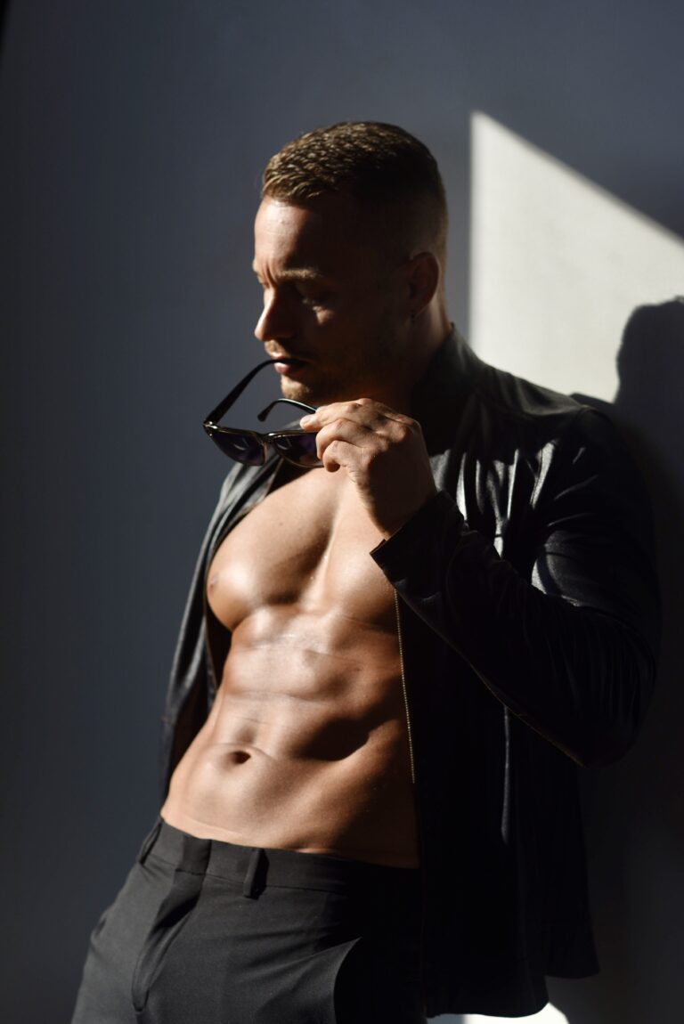Maximus male stripper